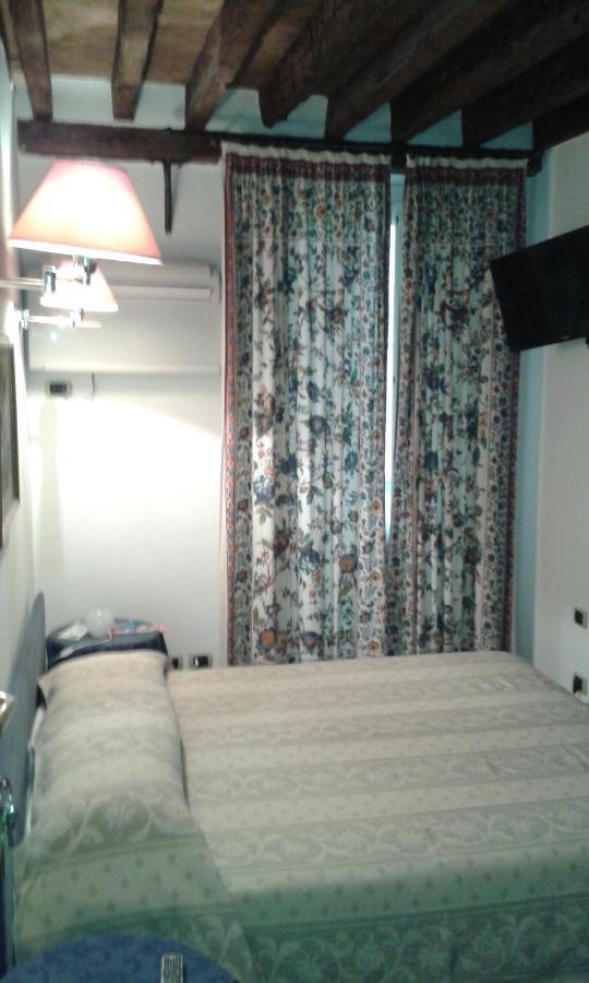 Affittacamere Bed And Breakfast San Lorenzo Genova Exterior foto